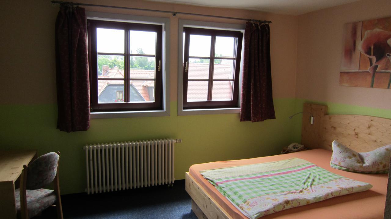 Hotel Zum Schwarzen Baer Hermsdorf  Extérieur photo