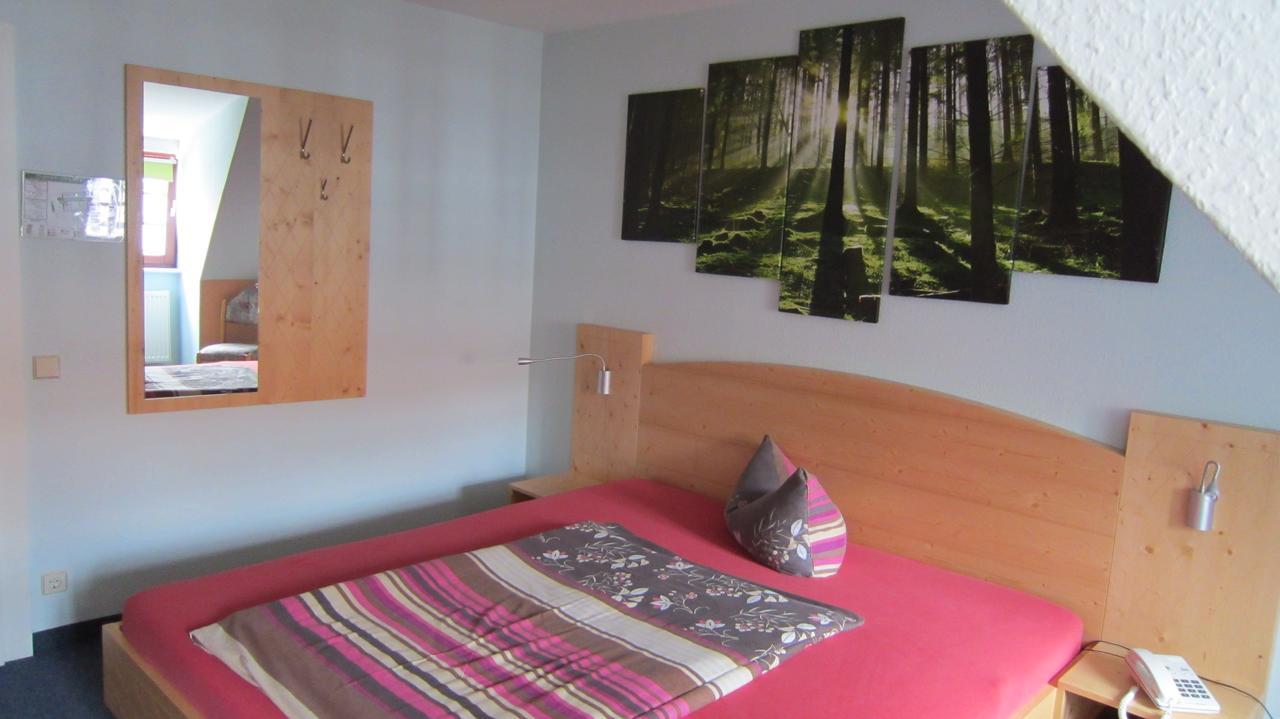 Hotel Zum Schwarzen Baer Hermsdorf  Extérieur photo