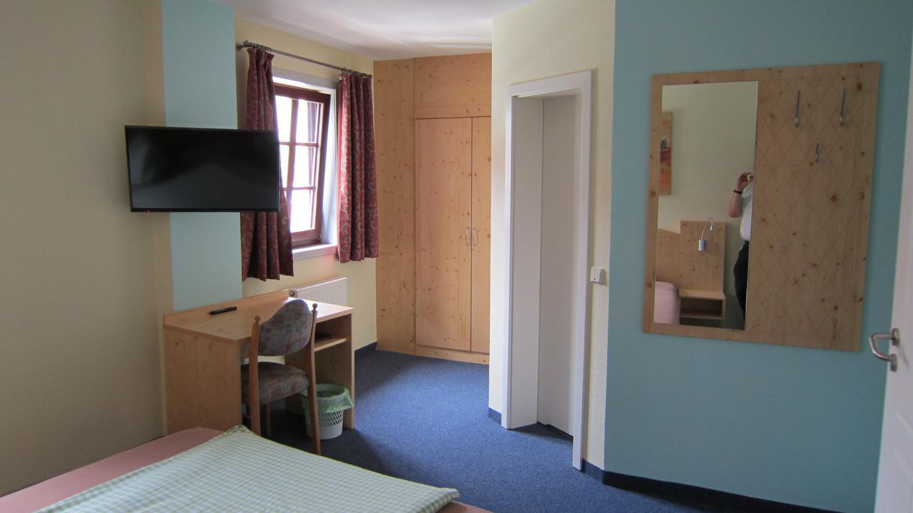 Hotel Zum Schwarzen Baer Hermsdorf  Extérieur photo